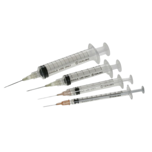 Seringue hypodermique Terumo®, 3 cc, avec aiguille